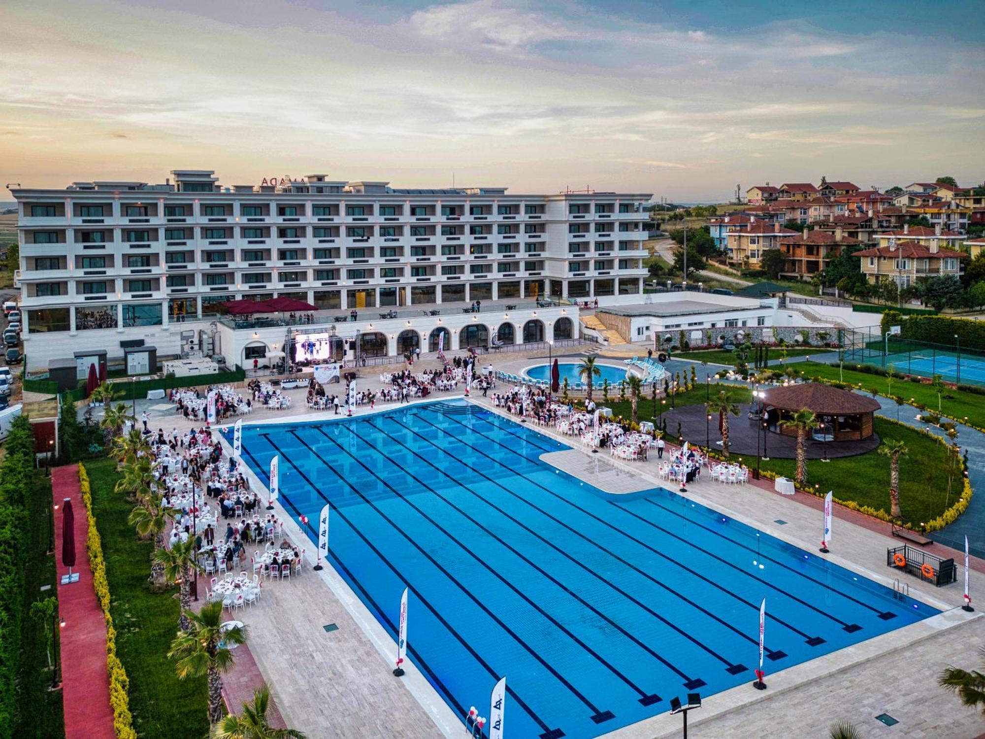 Ramada Plaza By Wyndham Silivri Hotel Eksteriør billede