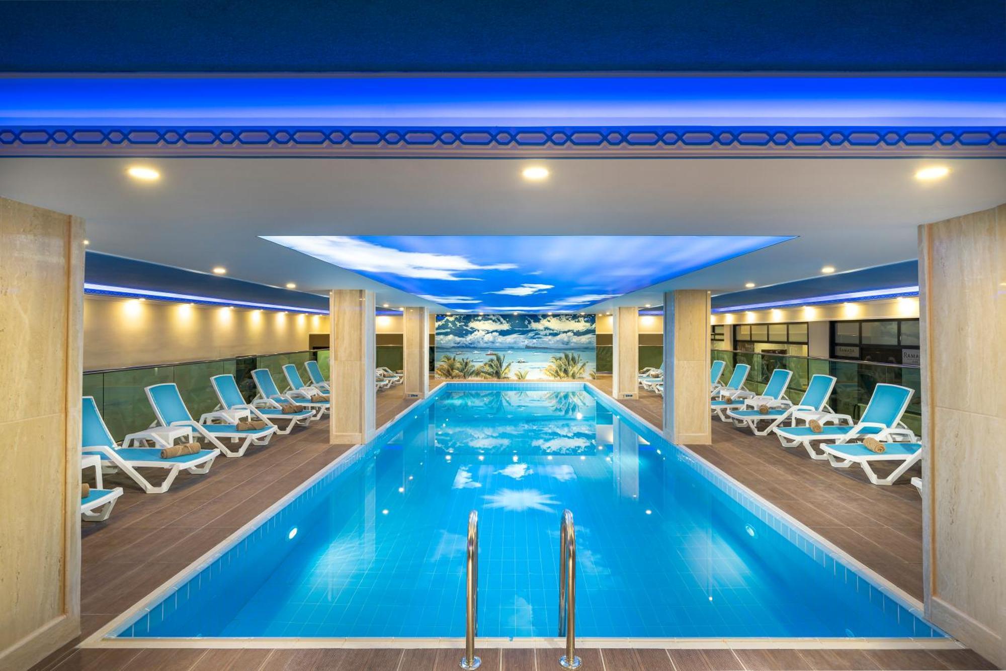 Ramada Plaza By Wyndham Silivri Hotel Eksteriør billede
