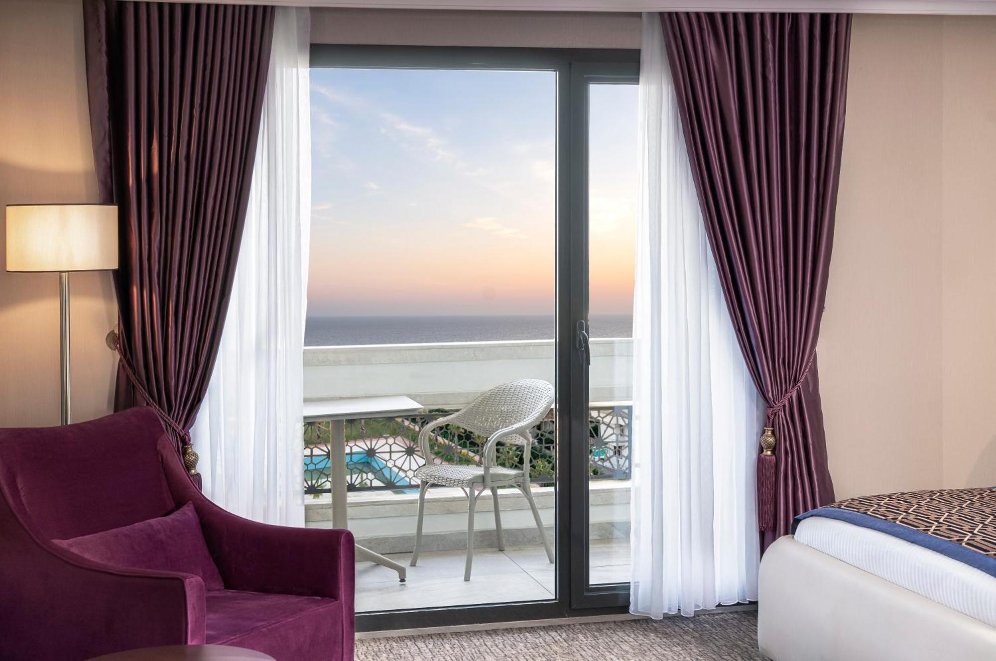 Ramada Plaza By Wyndham Silivri Hotel Eksteriør billede