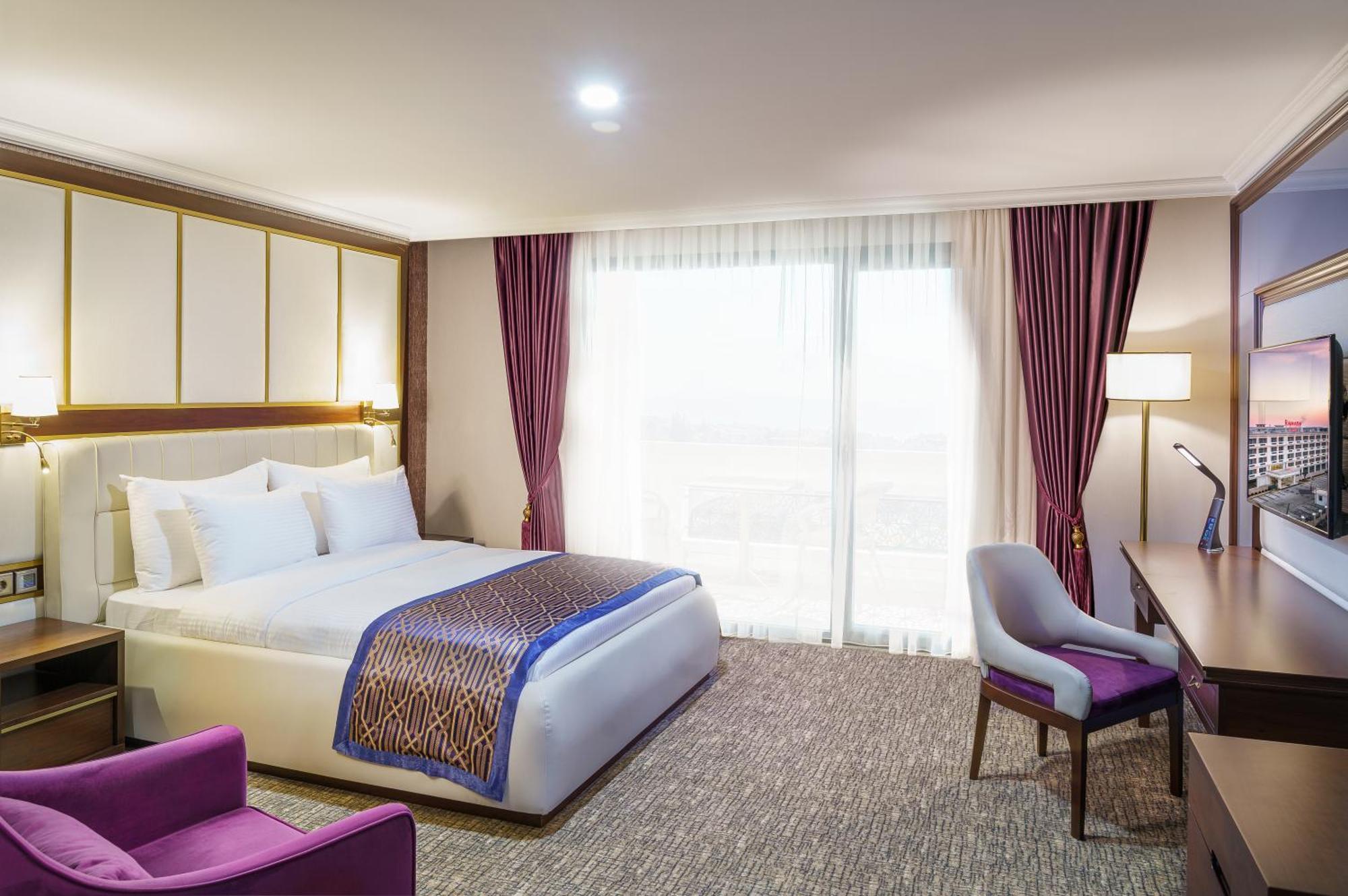 Ramada Plaza By Wyndham Silivri Hotel Eksteriør billede