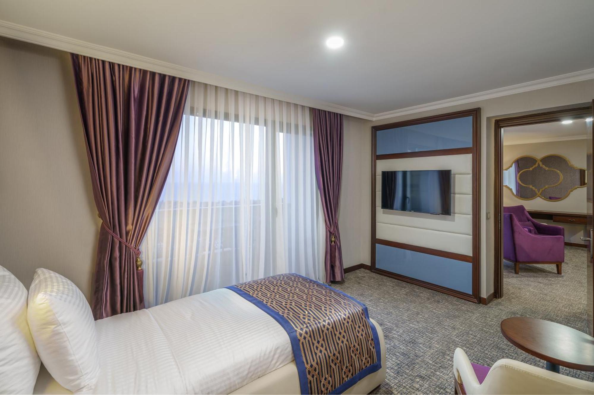 Ramada Plaza By Wyndham Silivri Hotel Eksteriør billede
